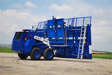 bobcat skid steer riot|Skid.